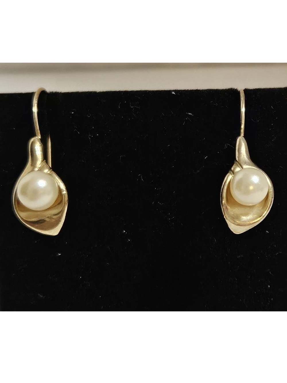 Avon Calla Lilly silver Pearl Drop Earrings